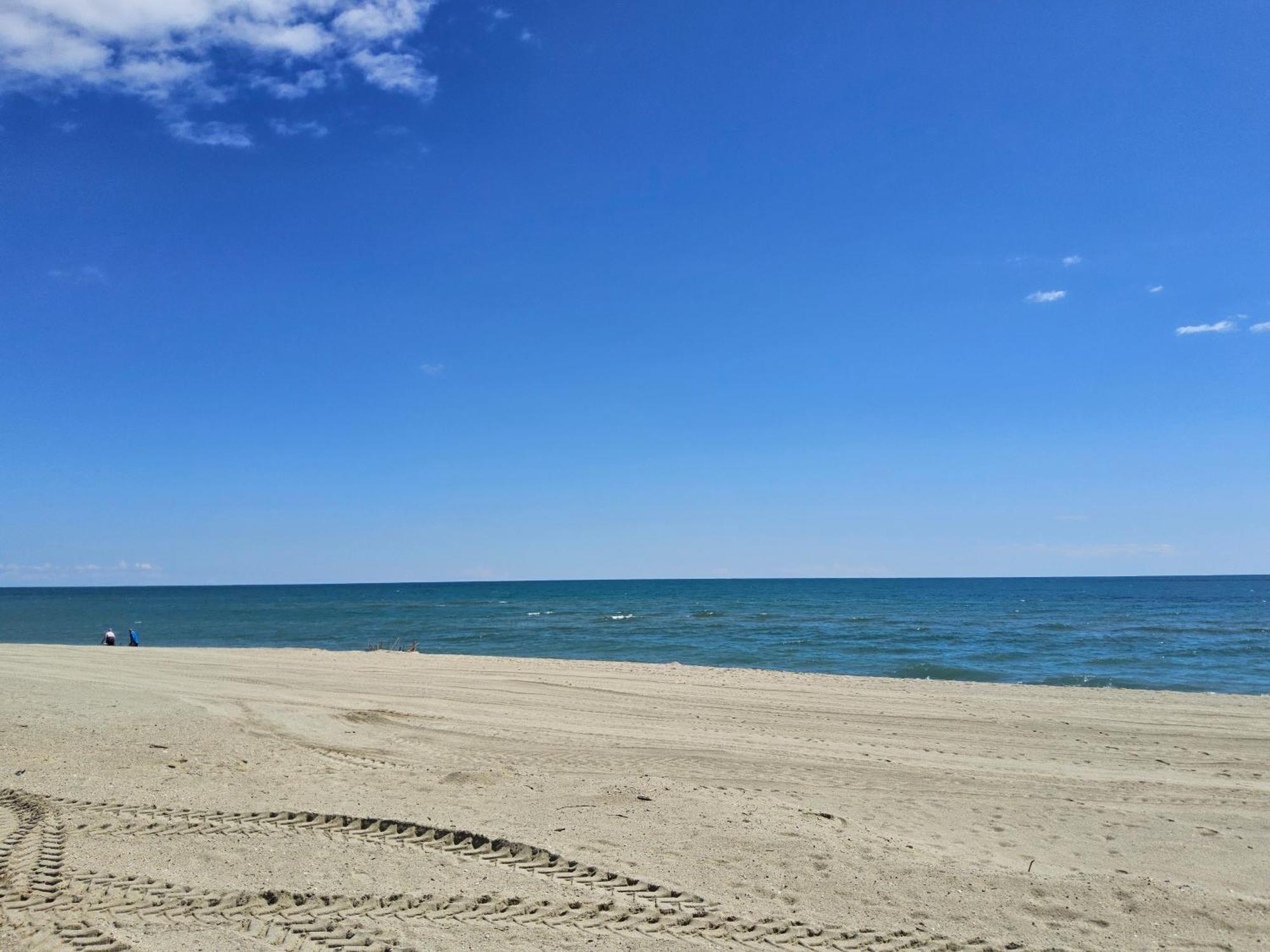 L'Azur 4 Pers Clim Parking Acces Plage Direct Le Barcares Exterior photo